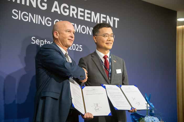 Hyundai Rotem-Rafael Contract Signing Ceremony.