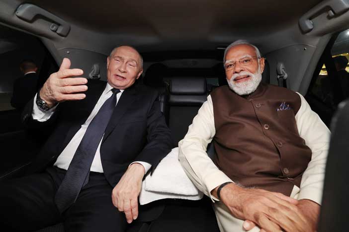 President Putin (L) and Prime Minister Modi (R) share a car ride in New Delhi. (December 4, 2025).
